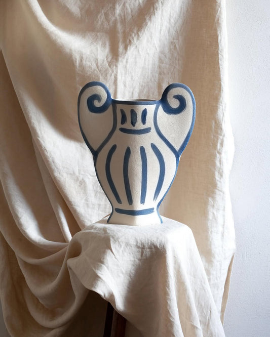 Jarrón con asas botánico 'Greek Coastal' + planta ready-to-decor. Limited Edition.